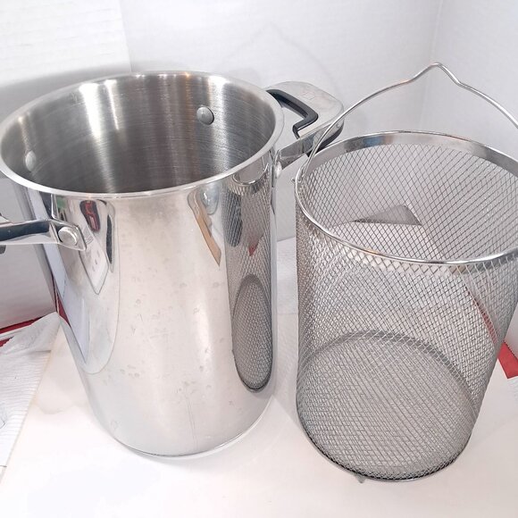 Oneida Immaculate Asparagus Pasta Pot Strainer colander 18/10 Stainless Steel - Picture 1 of 11